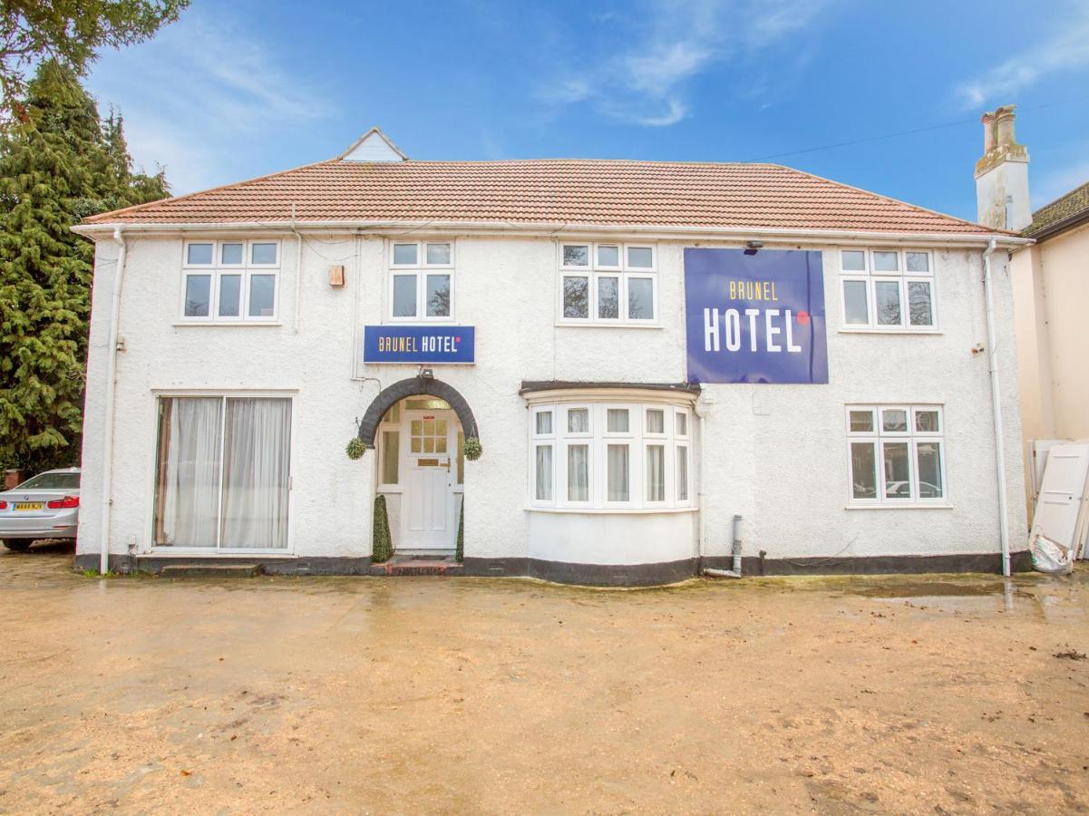 OYO Brunel Hotel Uxbridge Exterior foto
